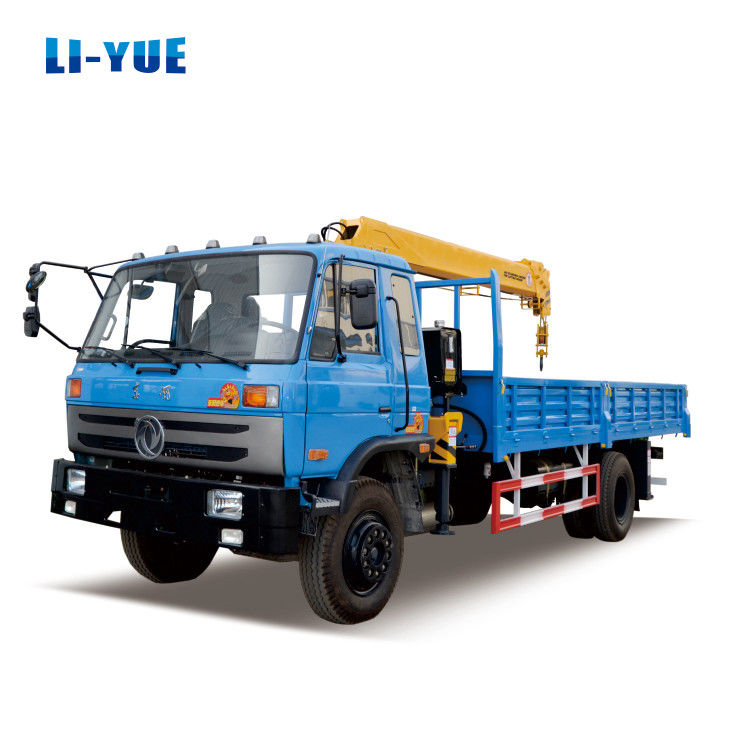 ปั๊มไฮดรอลิก Changjiang 6 ตัน Telescopic Boom Truck มอนท์เครนกับ 2280-5100mm Span