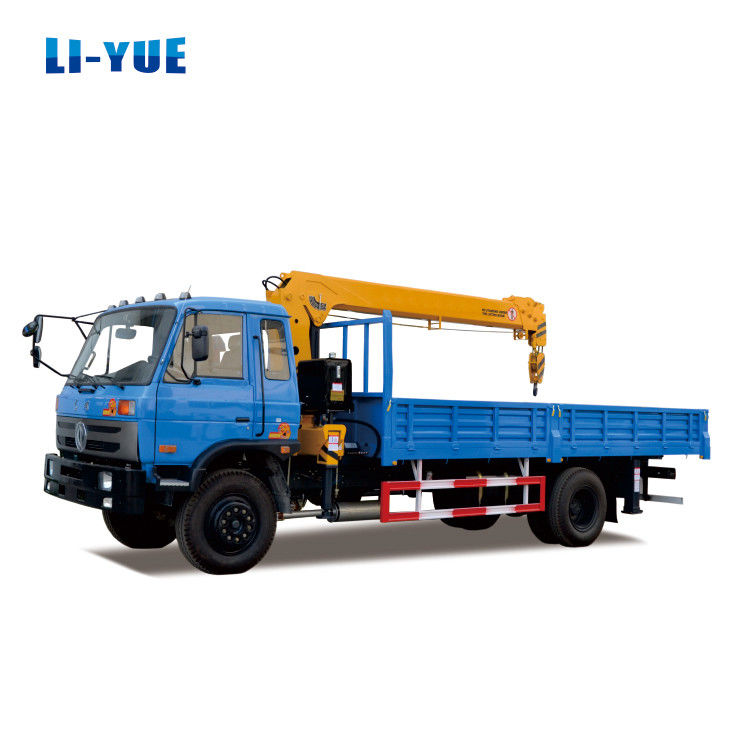 ปั๊มไฮดรอลิก Changjiang 6 ตัน Telescopic Boom Truck มอนท์เครนกับ 2280-5100mm Span
