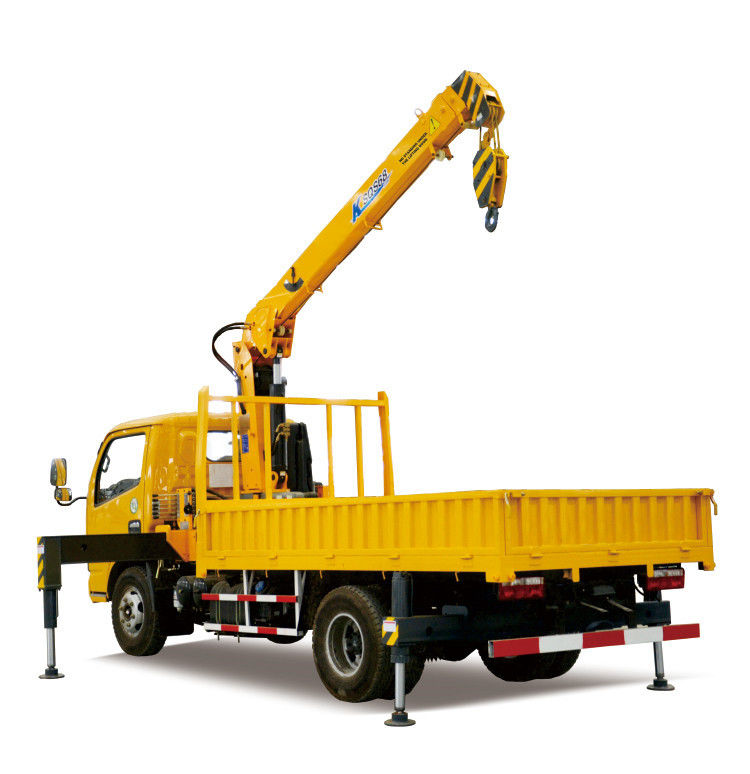 5 Tons Telescoping Boom Truck Mounted Crane Để bán 4 * 2 Xe tải với cần cẩu