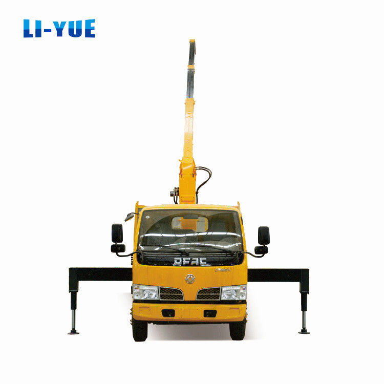 4 ตัน Telescopic Boom Truck มอนท์เครนเครนเคลื่อนที่ที่มีความสูงสูงสูงสุด 9m